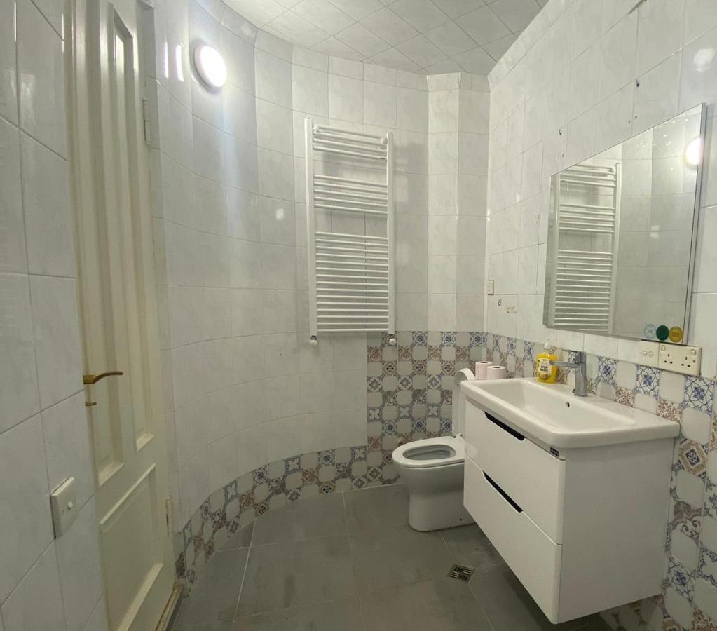Spacious Dinamo Apartment Tbilisi Exterior photo