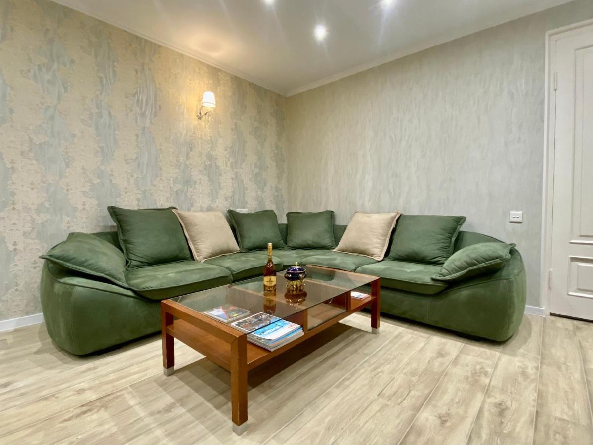 Spacious Dinamo Apartment Tbilisi Exterior photo