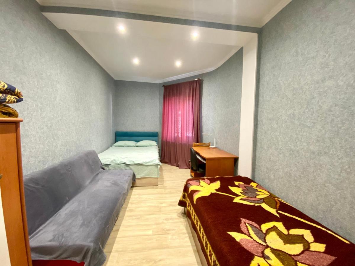 Spacious Dinamo Apartment Tbilisi Exterior photo